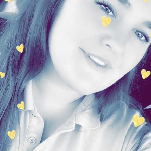 Meet your Posher, Alexandra - Picture 1 of 1